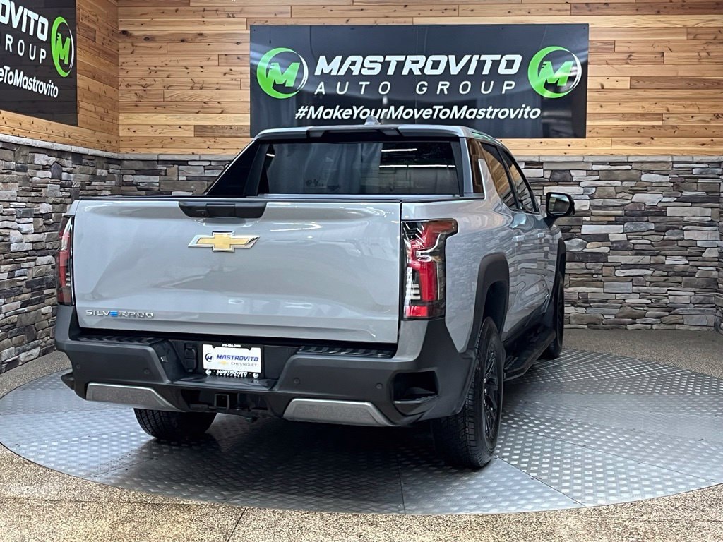 2026 Chevrolet Silverado EV LT - Photo 12