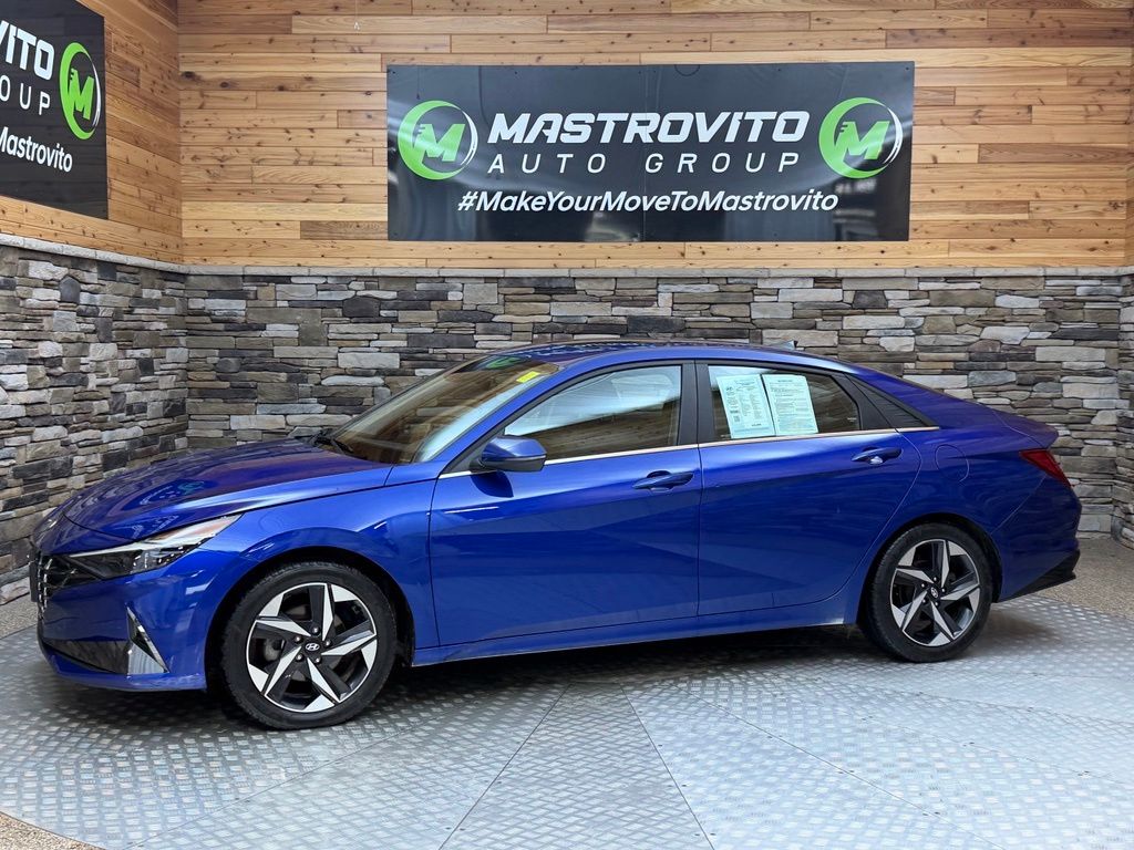 2023 Hyundai Elantra Limited - Photo 13
