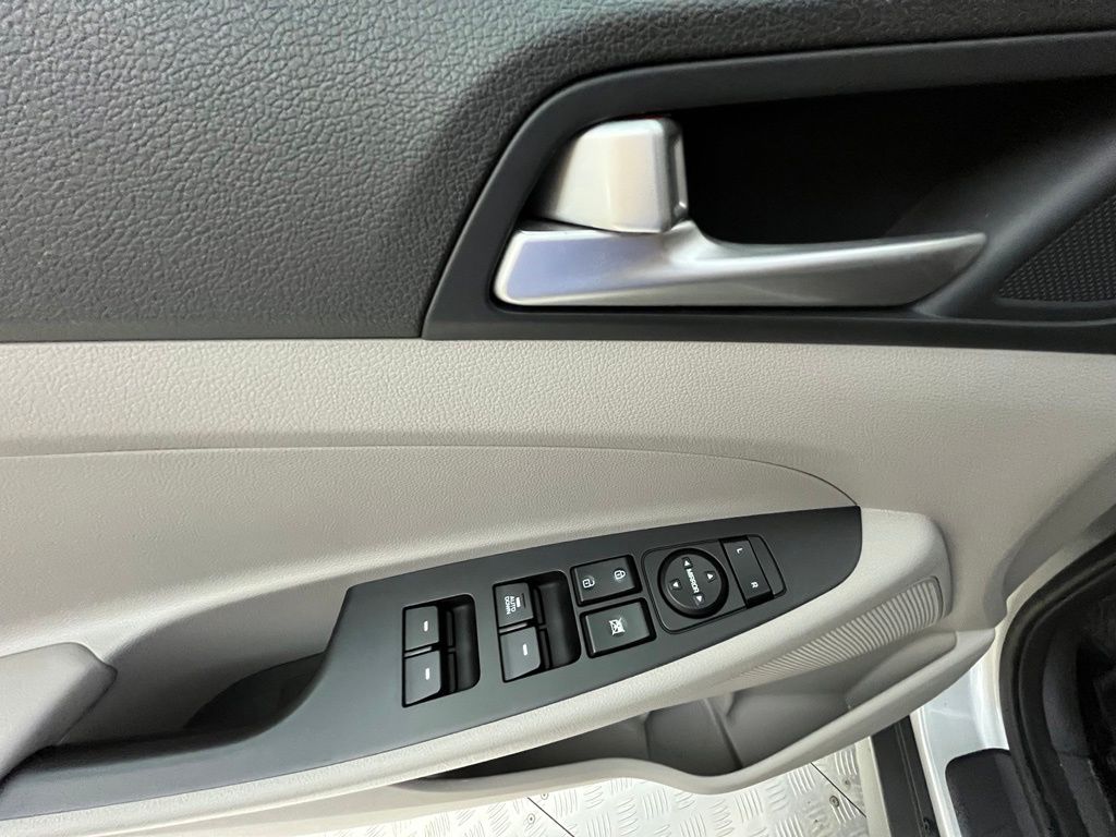 2020 Hyundai Tucson SE - Photo 38