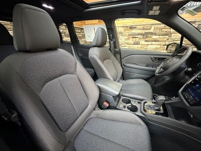 2025 Subaru Forester Premium - Photo 14