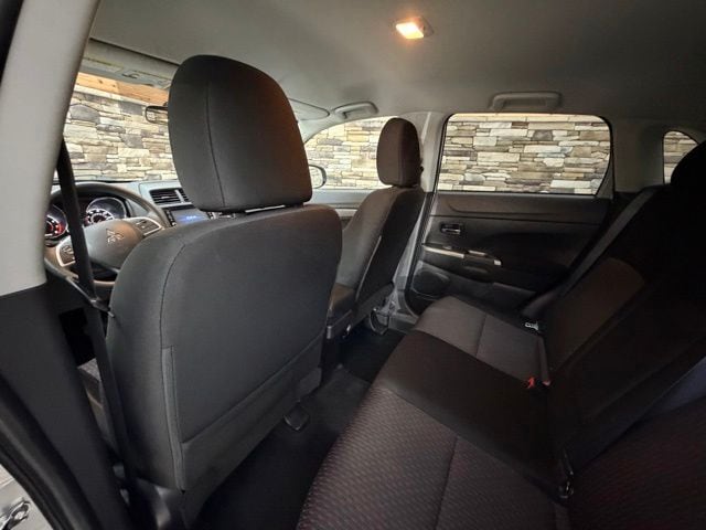 2019 Mitsubishi Outlander Sport ES - Photo 25