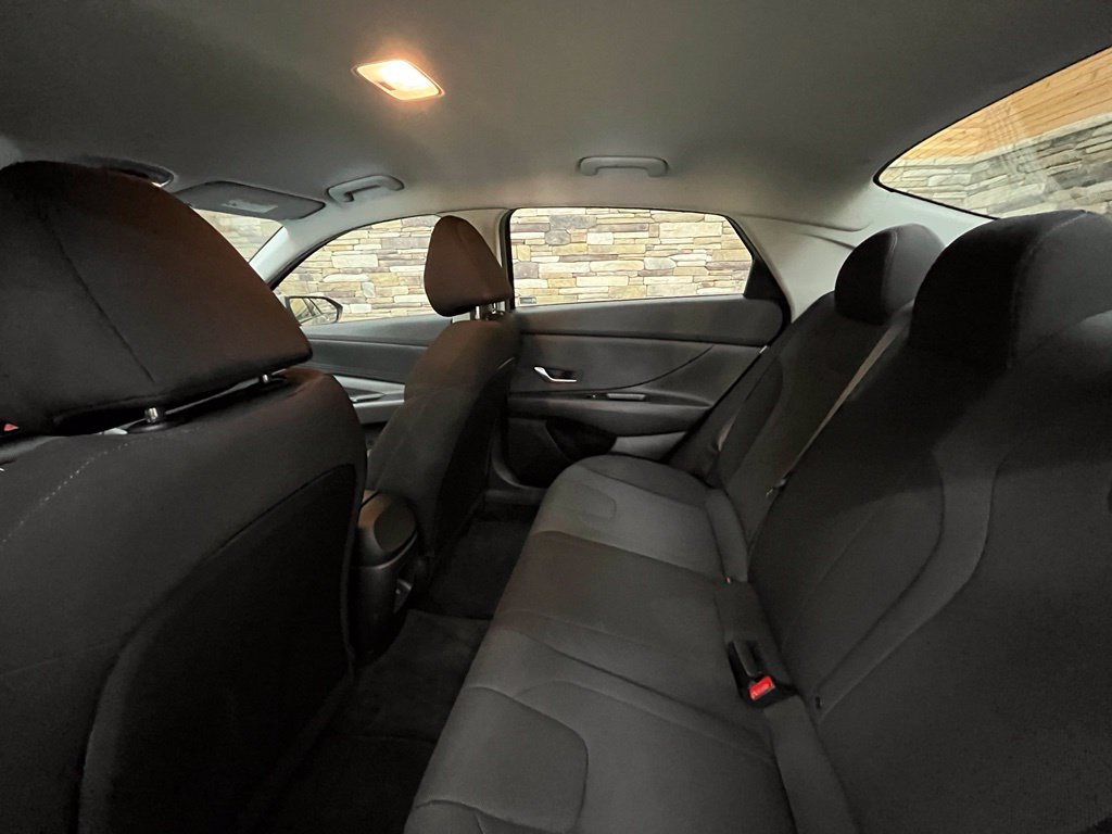 2024 Hyundai Elantra SE - Photo 38