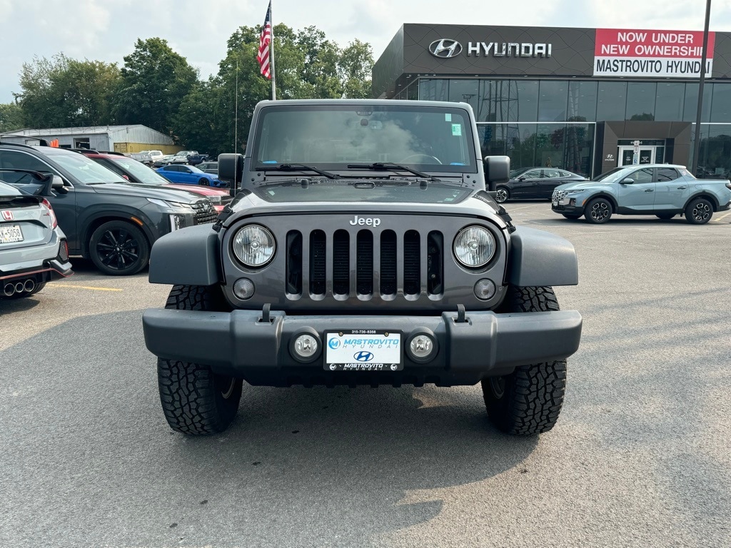 Used 2018 Jeep Wrangler Unlimited Rubicon with VIN 1C4HJWFG8JL915816 for sale in New York Mills, NY