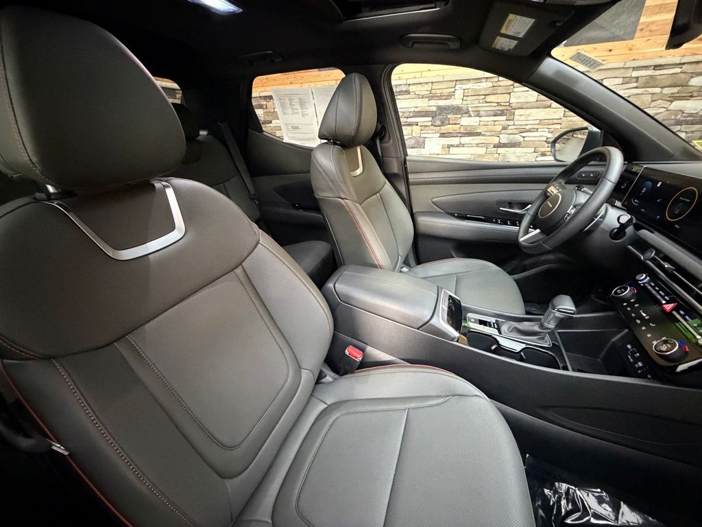 2025 Hyundai Santa Cruz Limited - Photo 15