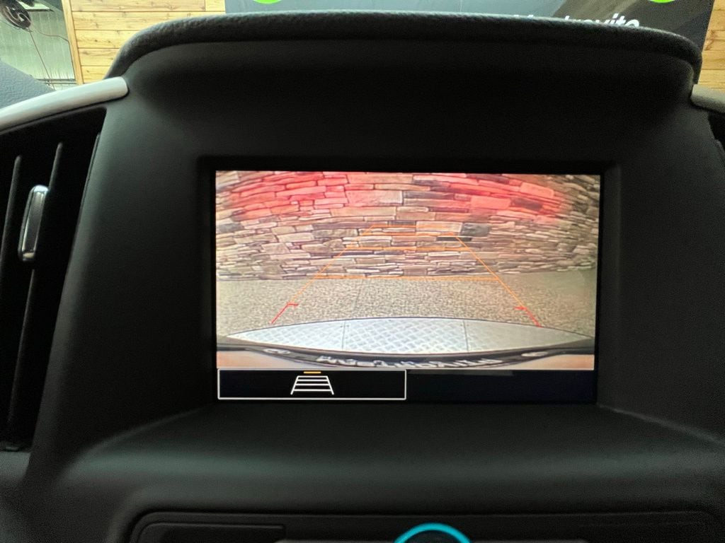 2023 GMC Terrain SLE - Photo 23
