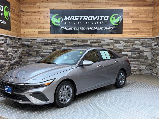 2024 Hyundai Elantra SEL - Photo 5