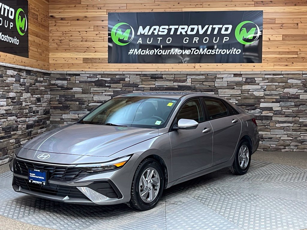2024 Hyundai Elantra SE - Photo 7