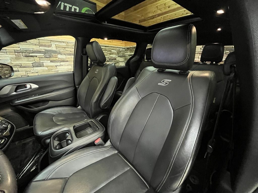 2022 Chrysler Pacifica Touring L - Photo 23