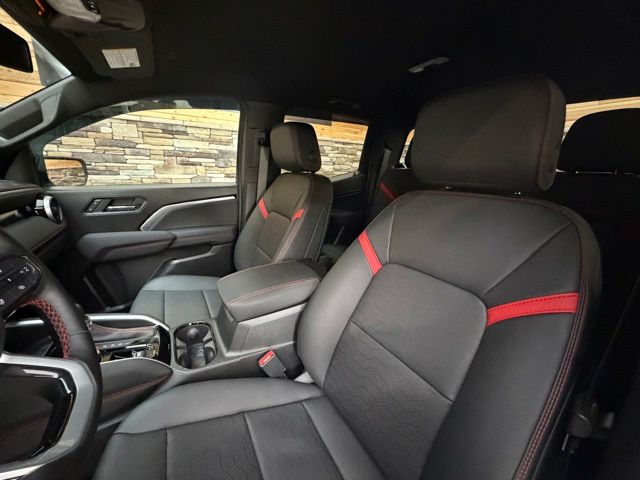 2025 Chevrolet Colorado Z71 - Photo 14