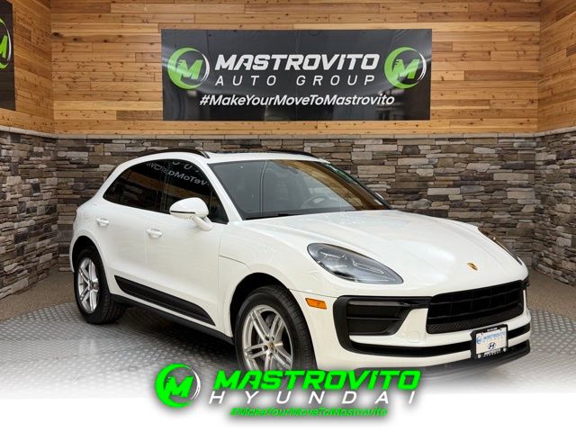 2022 Porsche Macan
