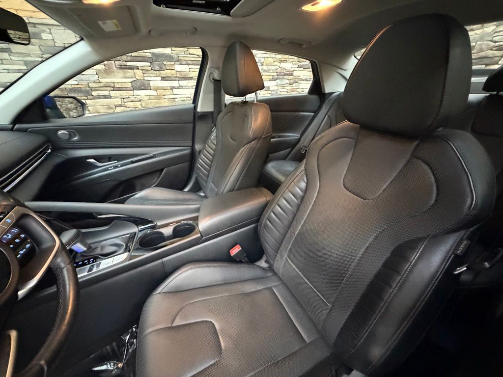 2023 Hyundai Elantra Limited - Photo 36