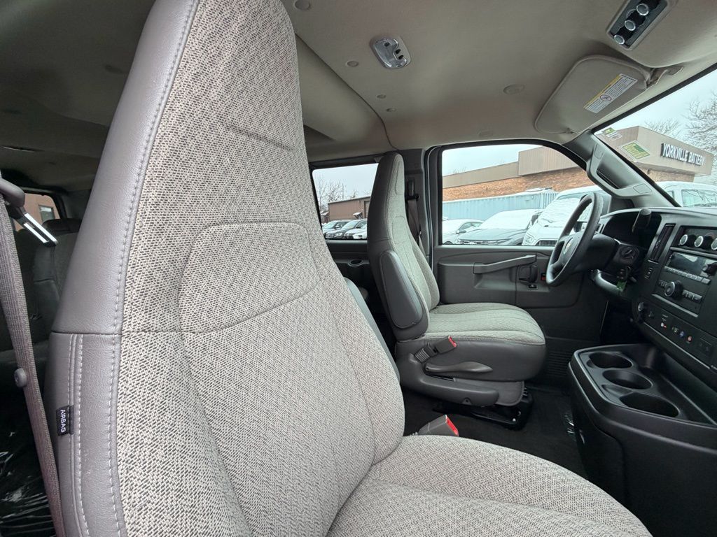 2025 Chevrolet Express Passenger LT - Photo 14