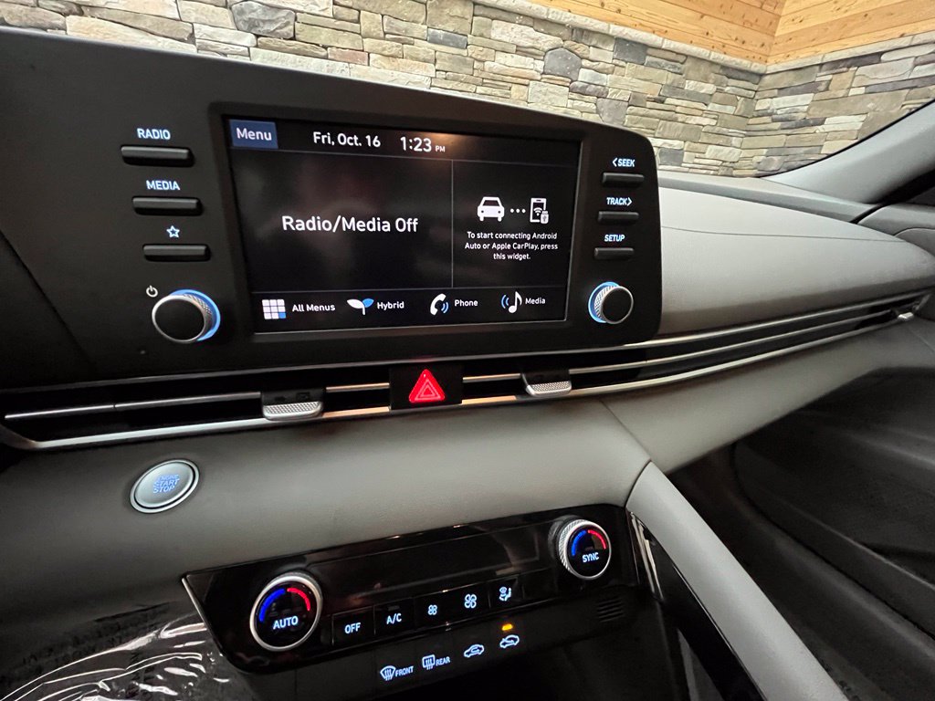 2025 Hyundai Elantra Blue - Photo 30