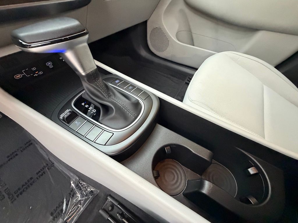2024 Hyundai Kona SEL - Photo 37