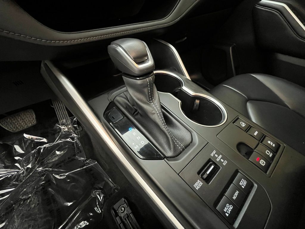 2023 Toyota Highlander XLE - Photo 28