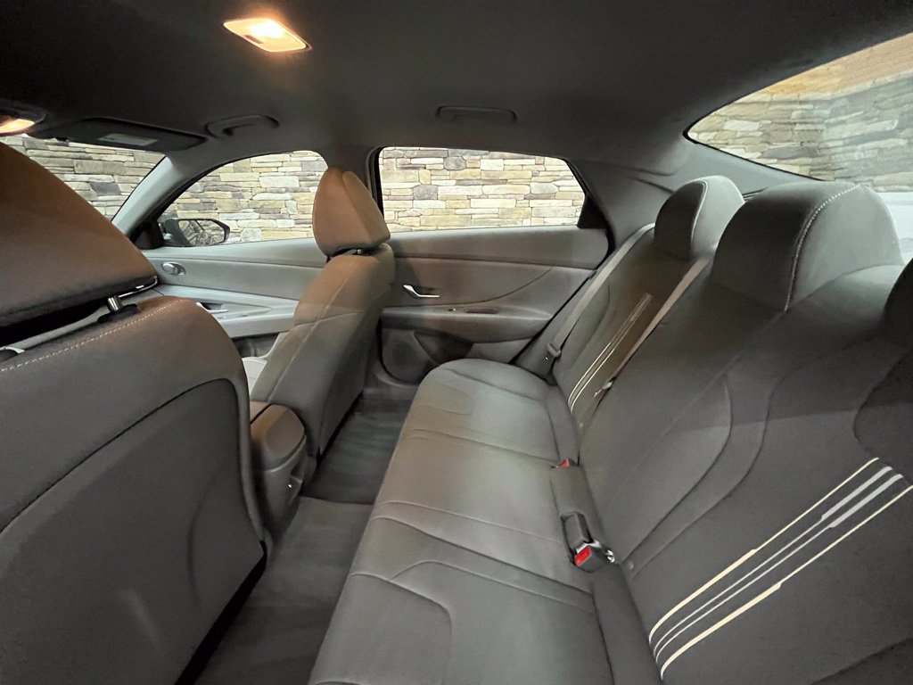 2025 Hyundai Elantra Blue - Photo 36