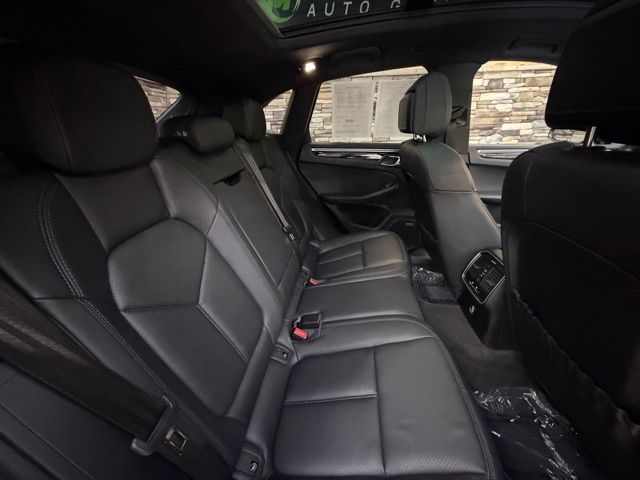 2023 Porsche Macan Base - Photo 35