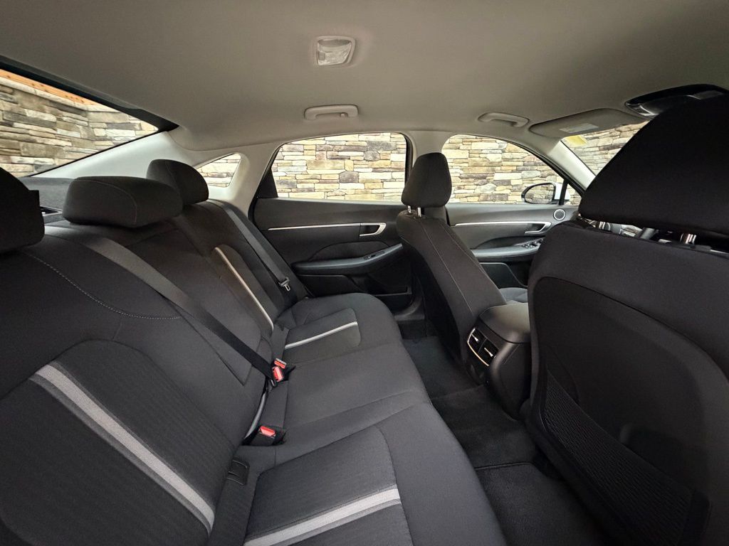 2025 Hyundai Sonata Hybrid SEL - Photo 28