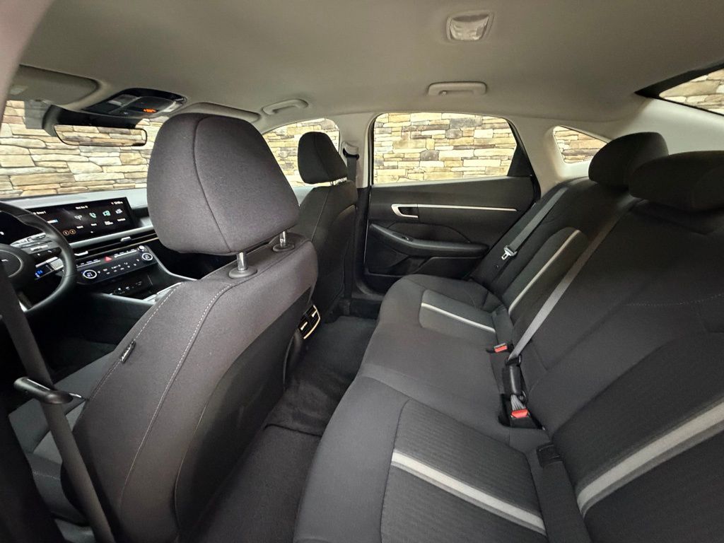 2025 Hyundai Sonata Hybrid SEL - Photo 24