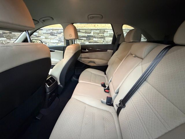 2018 Kia Sorento LX - Photo 26