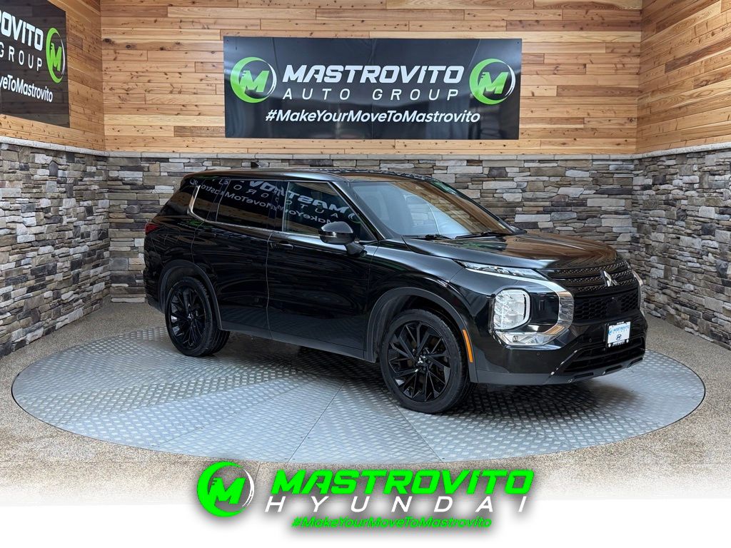 2023 Mitsubishi Outlander SE Black Edition S-AWC's photo