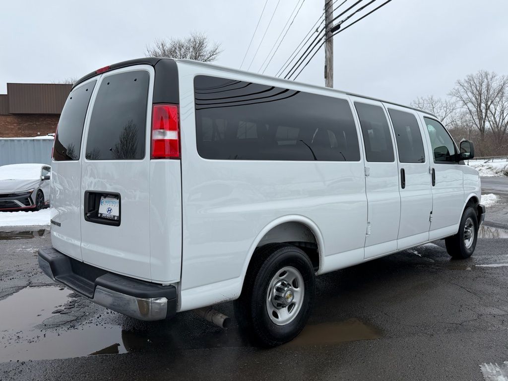 2025 Chevrolet Express Passenger LT - Photo 6