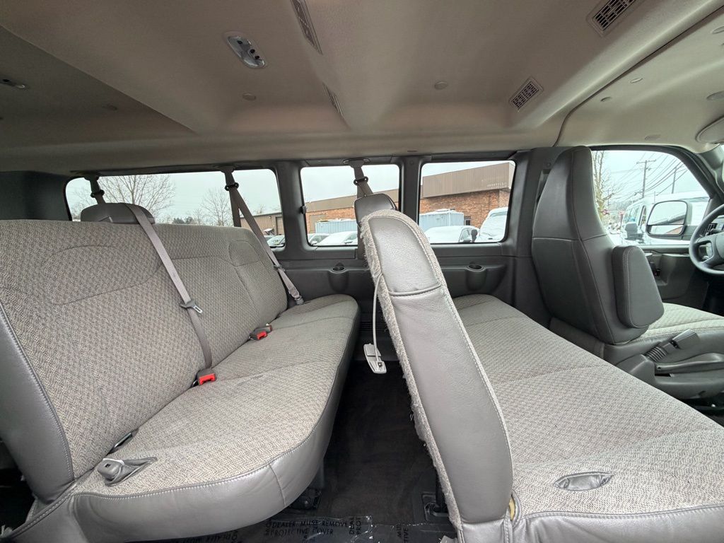 2025 Chevrolet Express Passenger LT - Photo 23