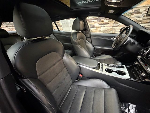 2018 Kia Stinger GT2 - Photo 15