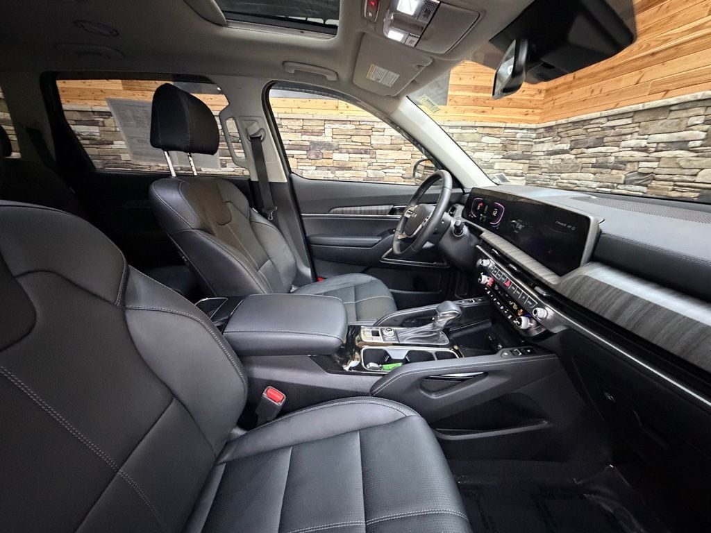 2025 Kia Telluride EX - Photo 14