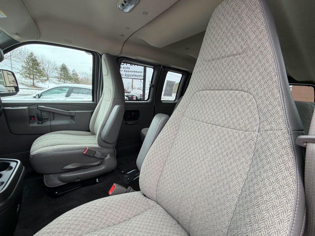 2025 Chevrolet Express Passenger LT - Photo 11