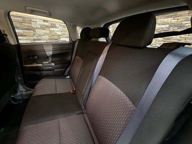 2019 Mitsubishi Outlander Sport ES - Photo 27