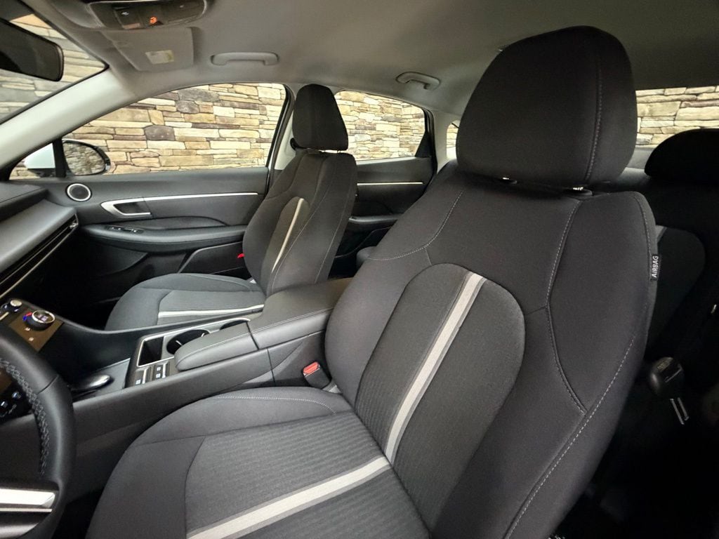 2025 Hyundai Sonata Hybrid SEL - Photo 12