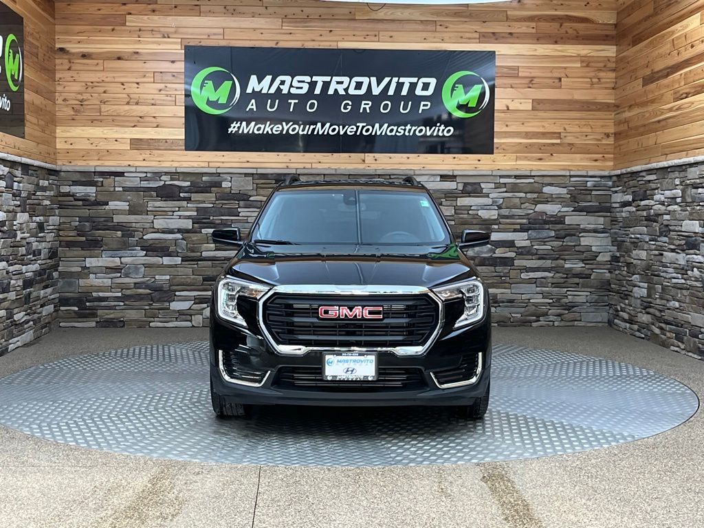 2023 GMC Terrain SLE - Photo 3