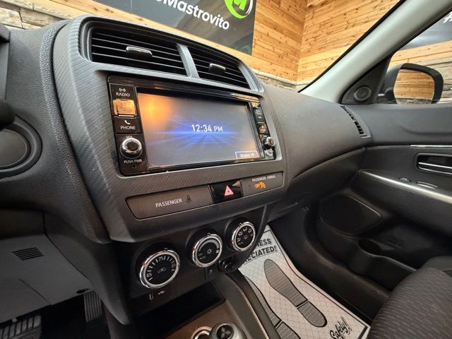 2019 Mitsubishi Outlander Sport ES - Photo 18