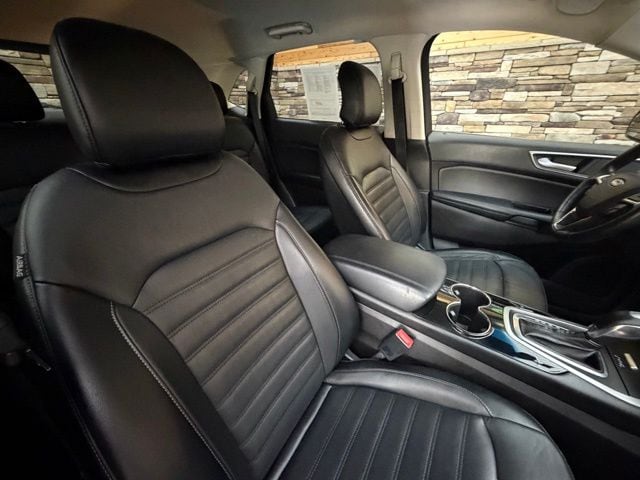2017 Ford Edge SEL - Photo 17