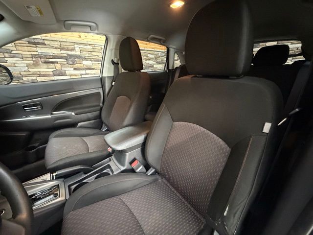 2019 Mitsubishi Outlander Sport ES - Photo 12