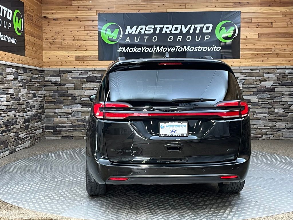 2022 Chrysler Pacifica Touring L - Photo 18