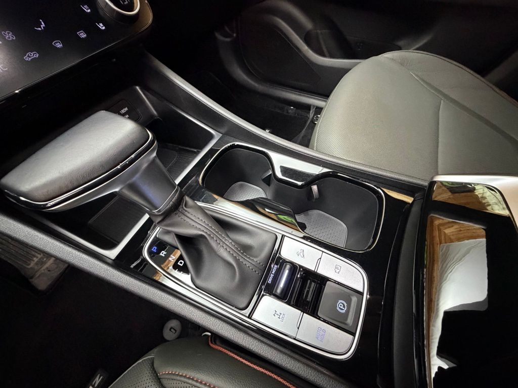 2025 Hyundai Santa Cruz Limited - Photo 19