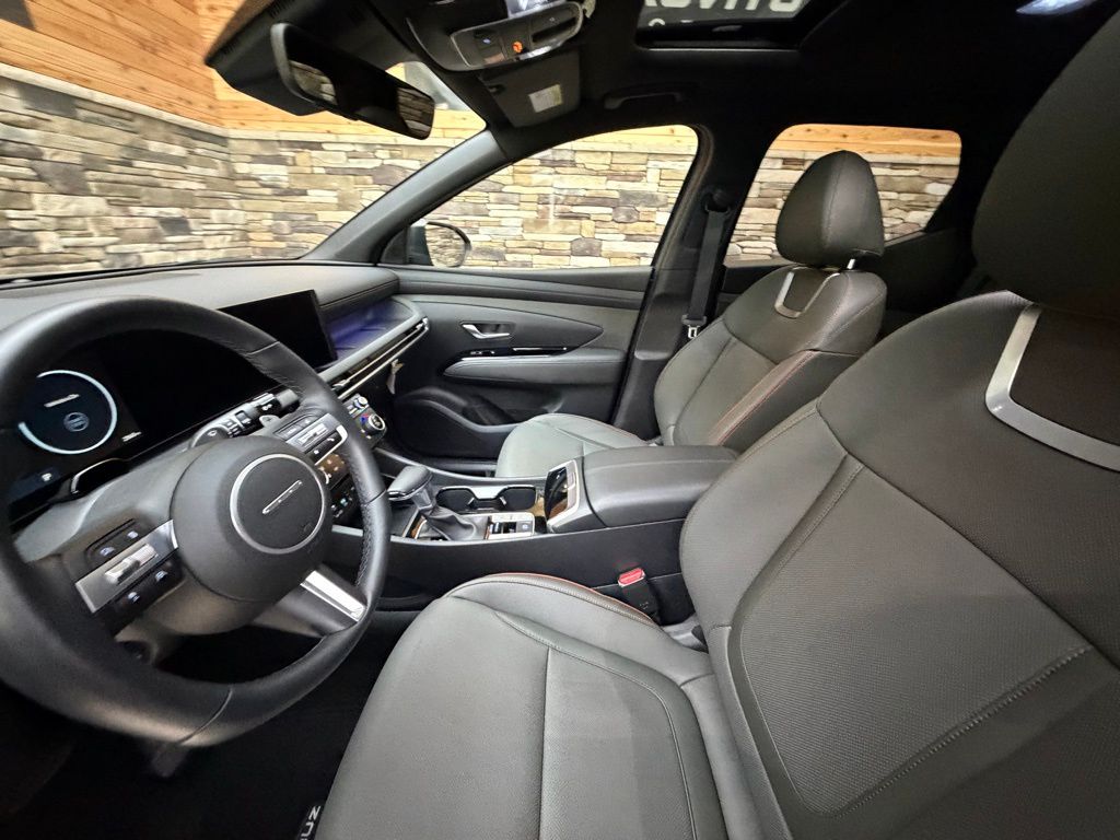 2025 Hyundai Santa Cruz Limited - Photo 11