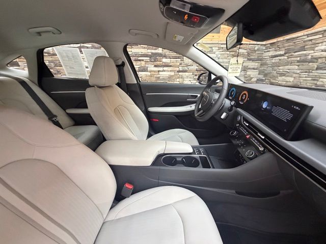 2026 Hyundai Sonata SEL - Photo 16
