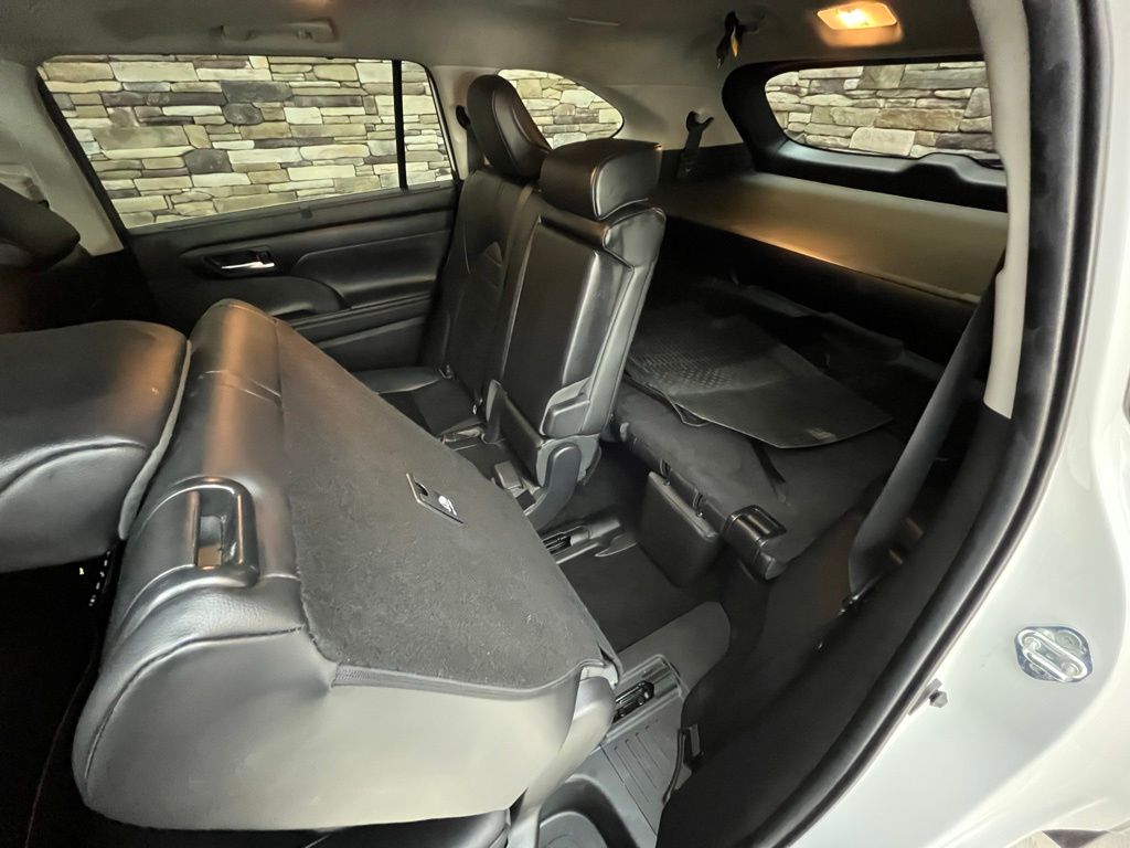 2023 Toyota Highlander XLE - Photo 38