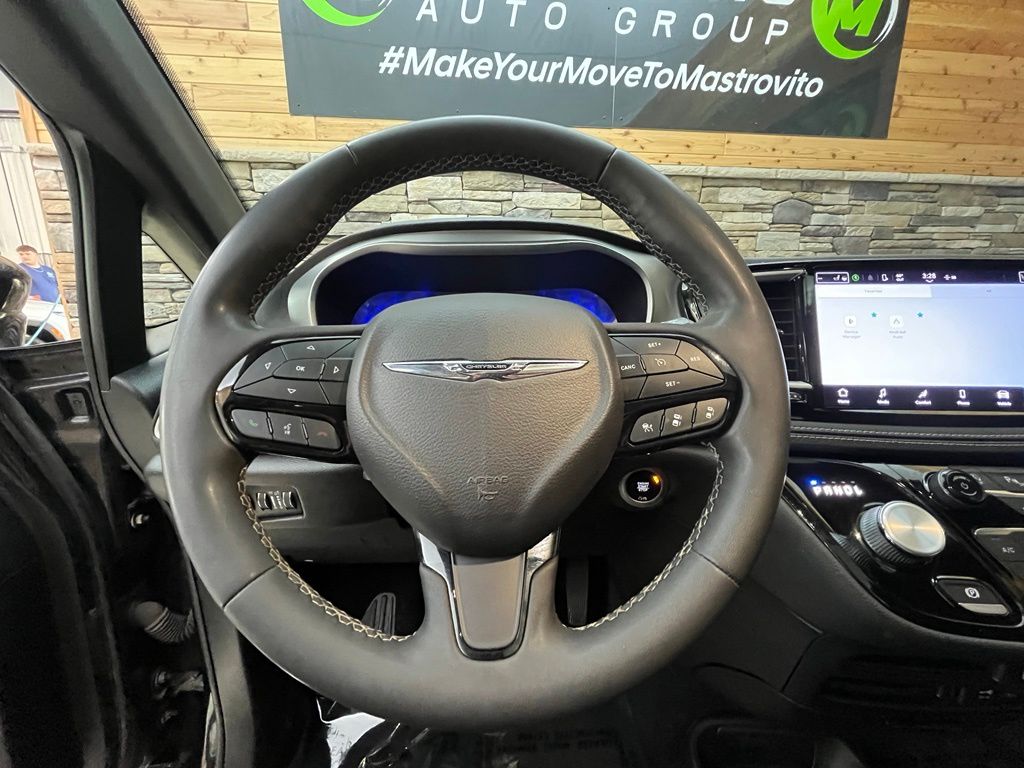 2022 Chrysler Pacifica Touring L - Photo 29