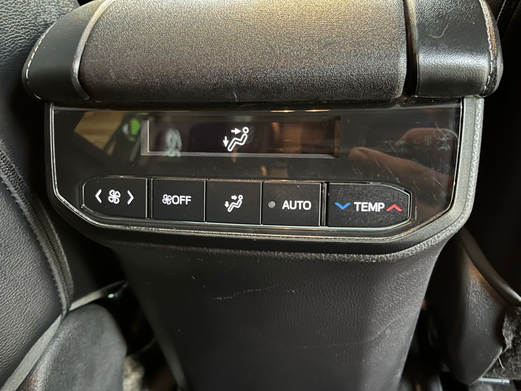 2023 Toyota Highlander XLE - Photo 42