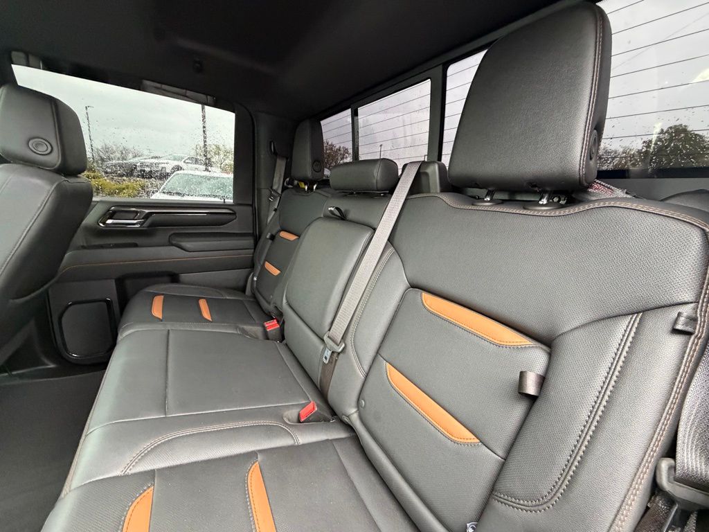 2024 GMC Sierra 2500HD AT4 - Photo 32