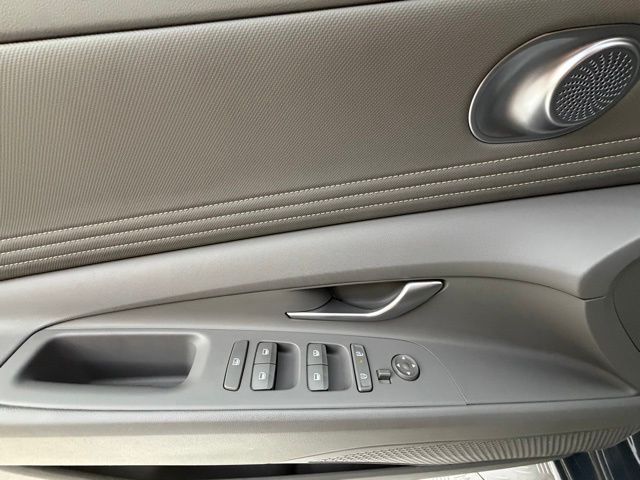 2024 Hyundai Elantra SEL - Photo 27