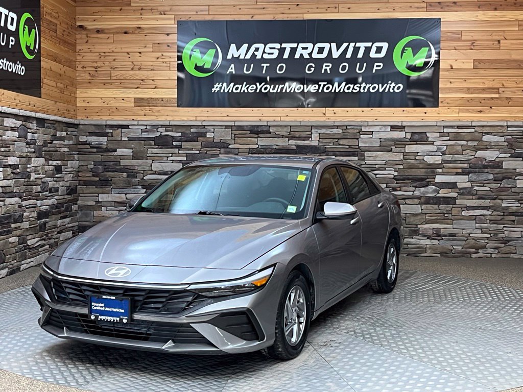 2024 Hyundai Elantra SE - Photo 8