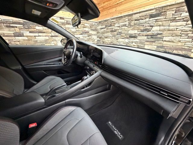 2023 Hyundai Elantra N Line - Photo 15