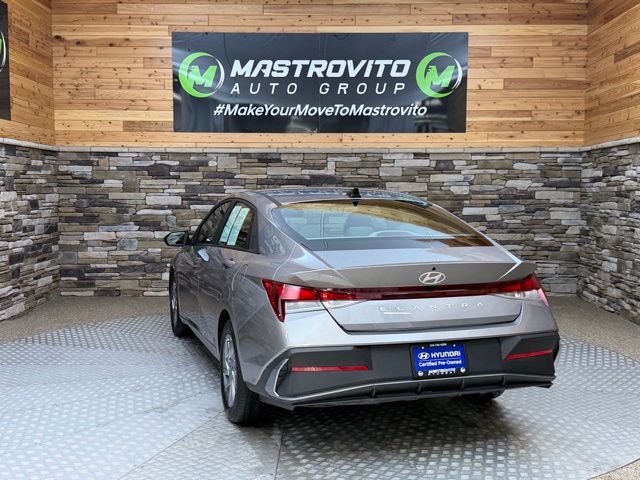 2024 Hyundai Elantra SEL - Photo 8