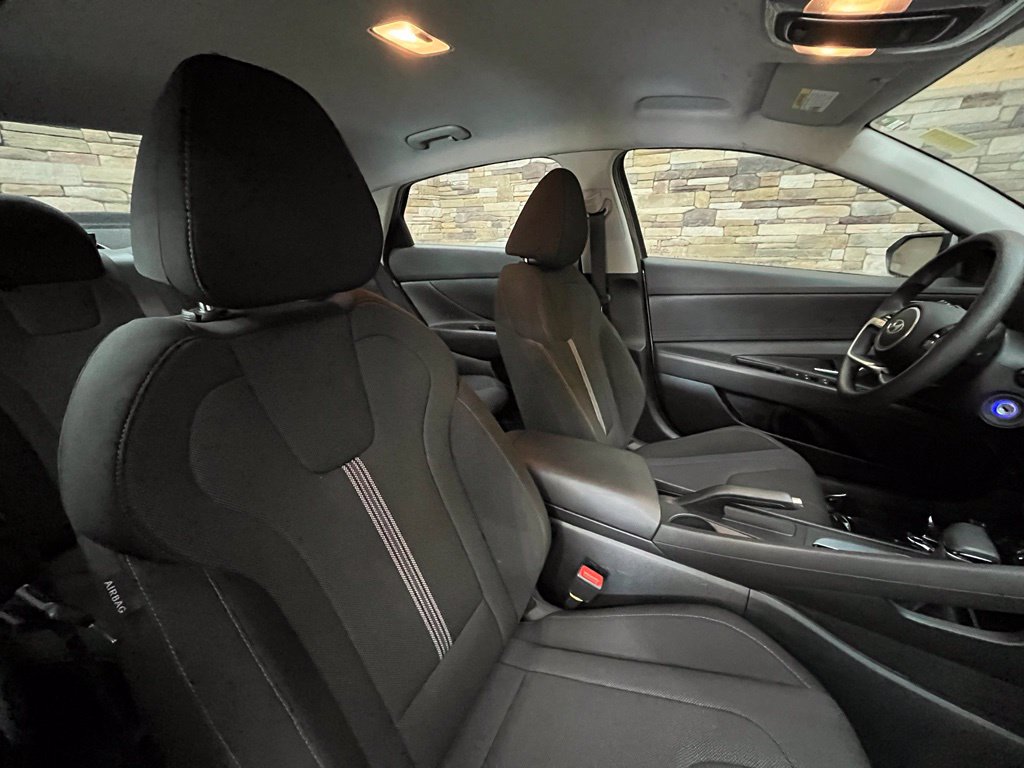 2024 Hyundai Elantra SE - Photo 25