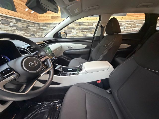 2024 Hyundai Tucson SE - Photo 13